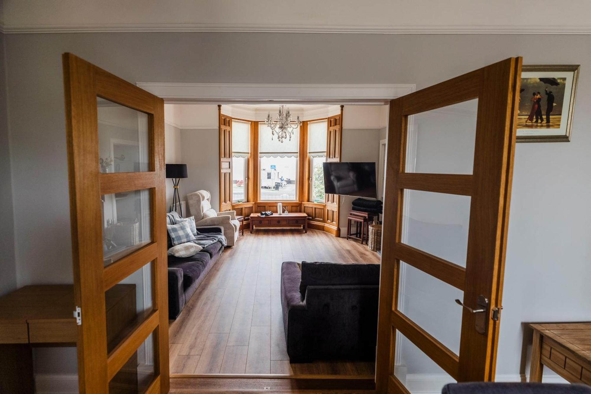 Отель The Cairns Leven Leven  Экстерьер фото