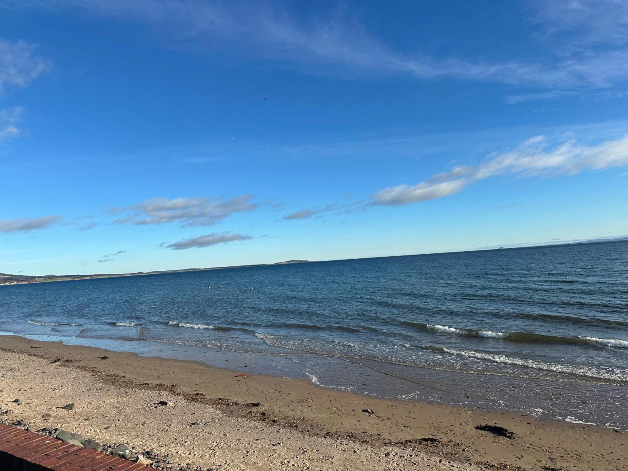 Отель The Cairns Leven Leven  Экстерьер фото