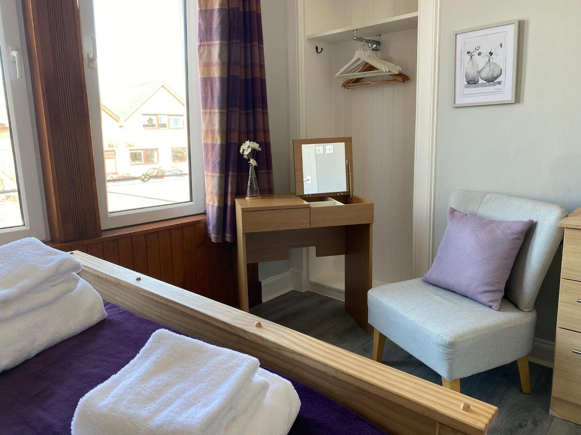Отель The Cairns Leven Leven  Экстерьер фото